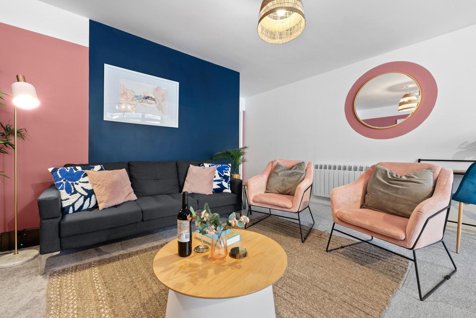Glevum Lodge - 2 Bedroom Town Centre Apartment 赛伦塞斯特 外观 照片