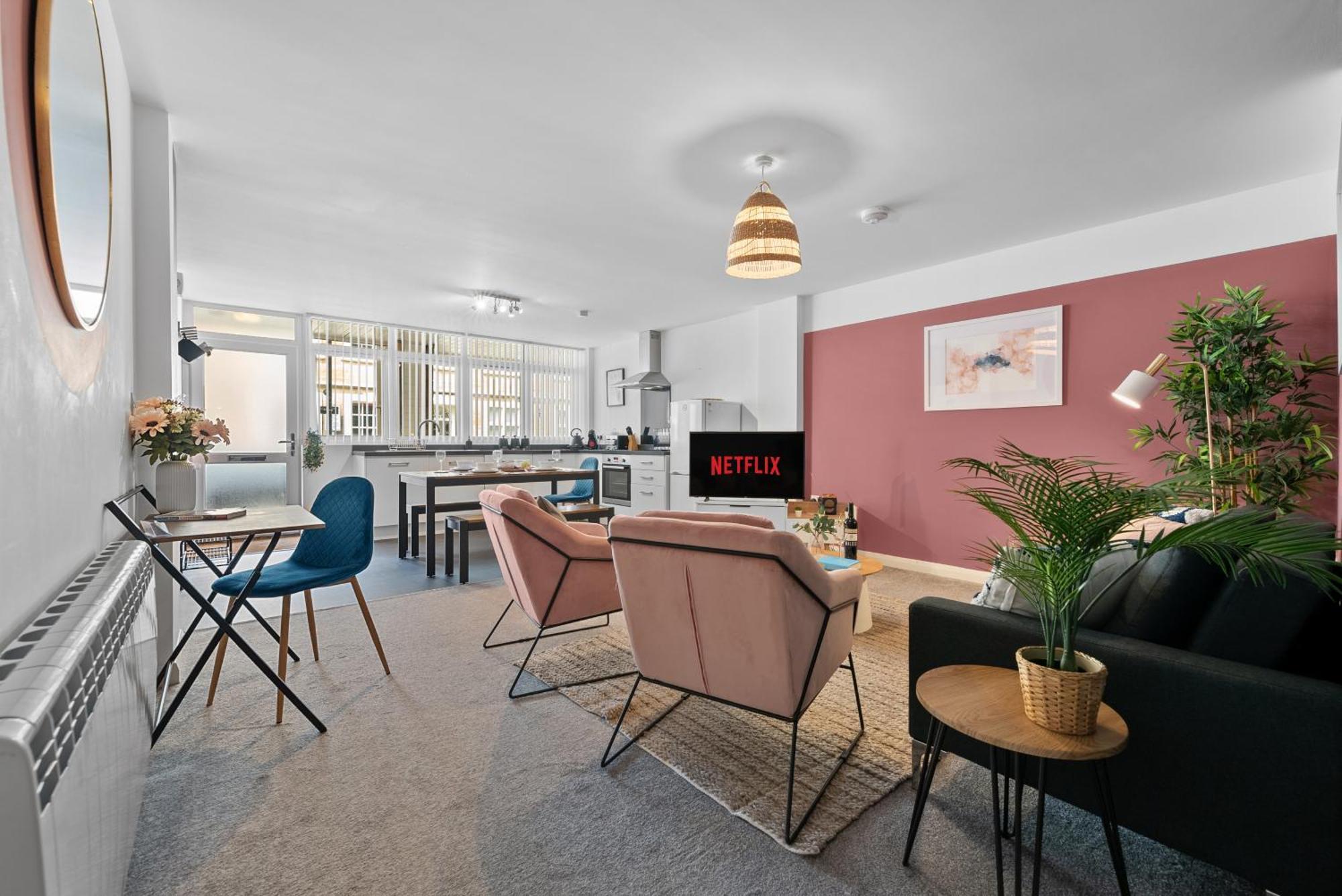 Glevum Lodge - 2 Bedroom Town Centre Apartment 赛伦塞斯特 外观 照片