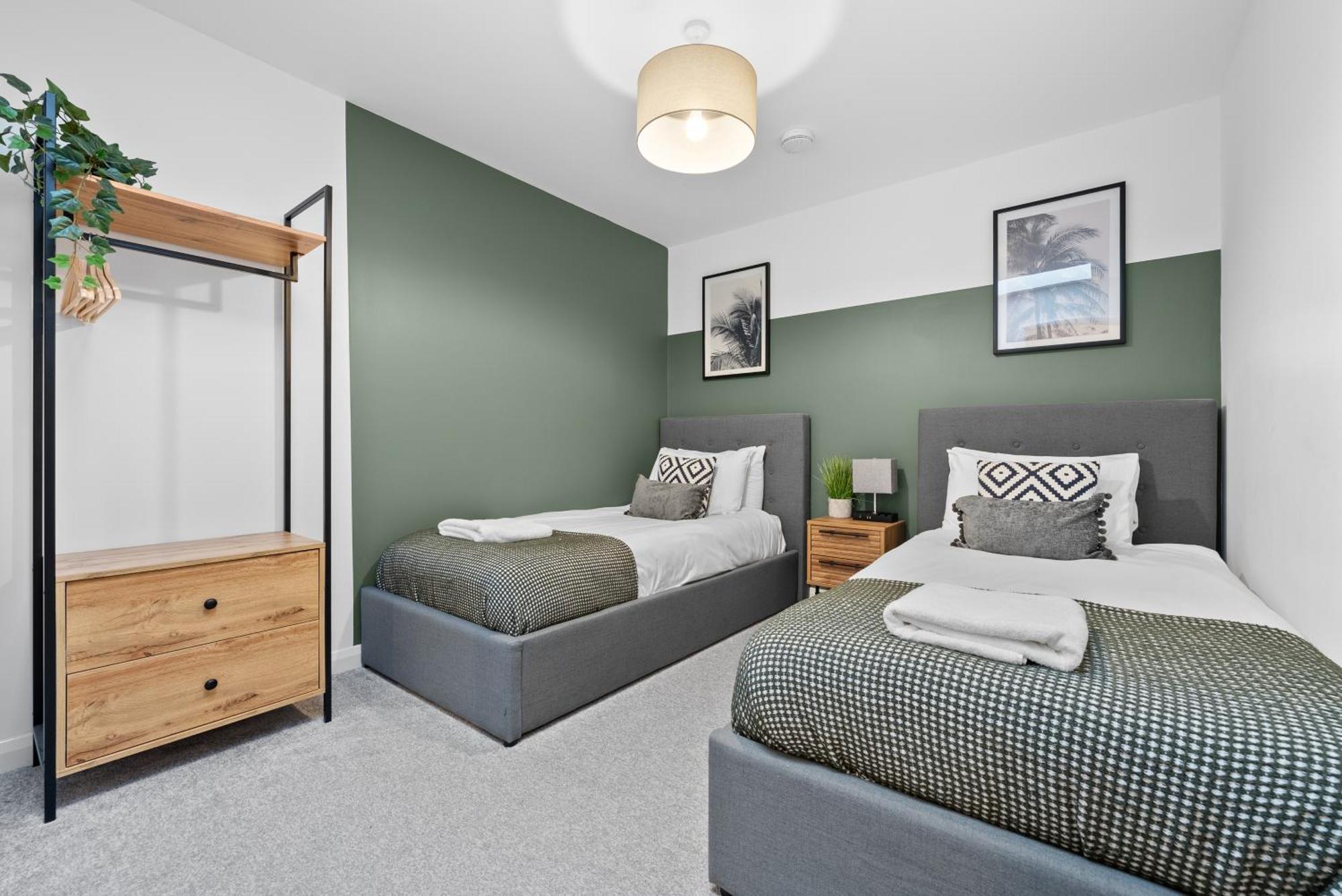 Glevum Lodge - 2 Bedroom Town Centre Apartment 赛伦塞斯特 外观 照片