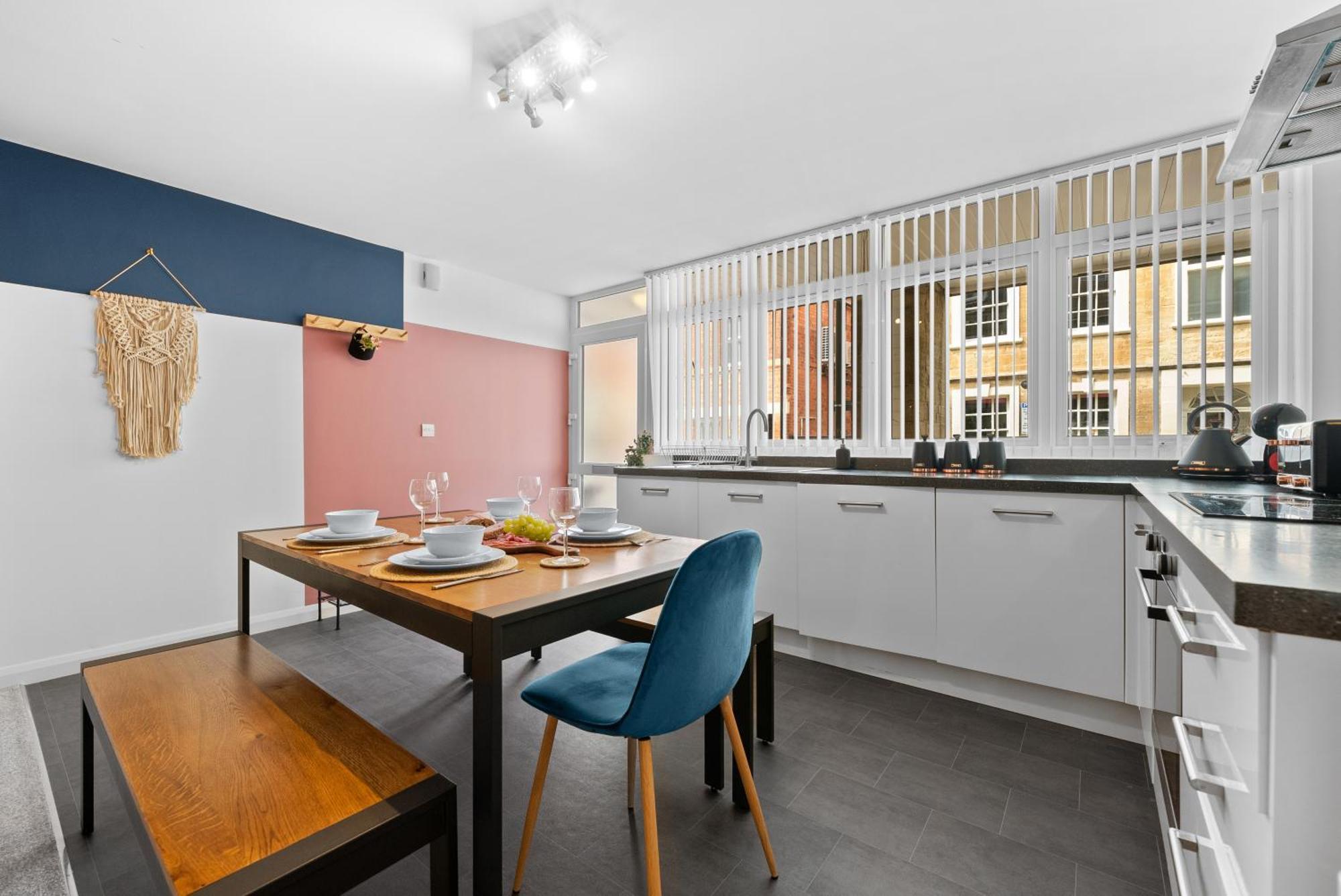 Glevum Lodge - 2 Bedroom Town Centre Apartment 赛伦塞斯特 外观 照片
